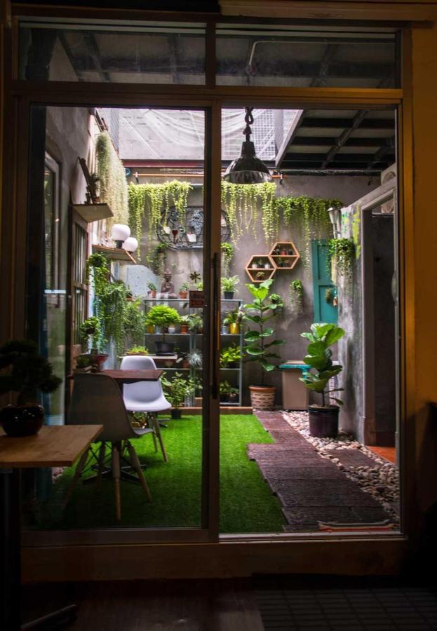 Teegether Hostel Bangkok Exteriör bild