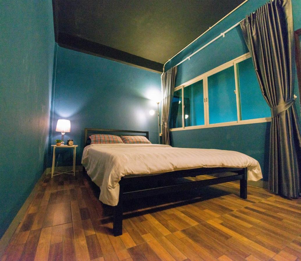 Teegether Hostel Bangkok Exteriör bild