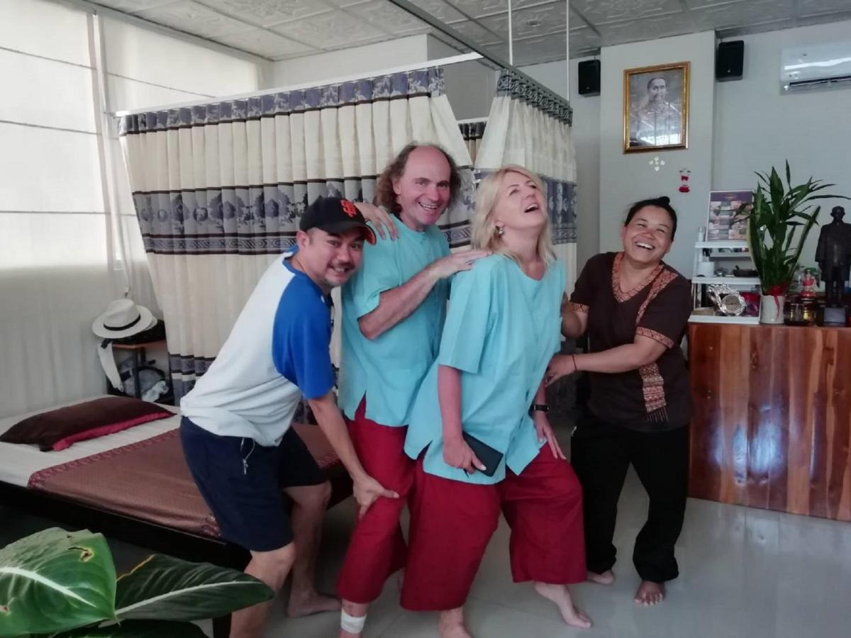 Teegether Hostel Bangkok Exteriör bild